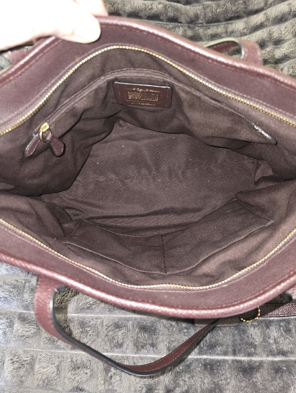 Coach City Tote In Oxblood Crossgrain Leather.  Like New - Picture 15 of 15